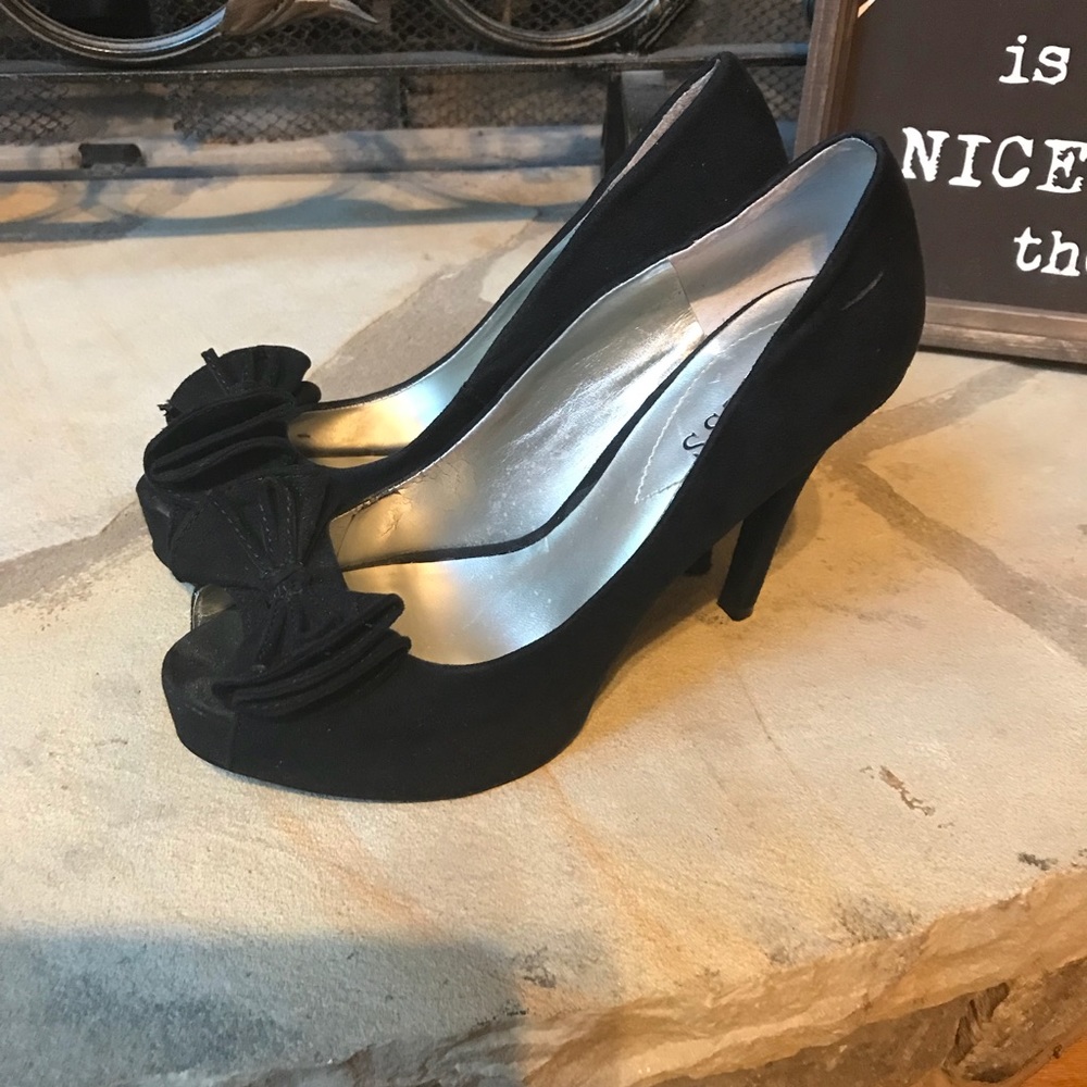 Guess Peep Toe Suede Heels with Bow Size 6 - Picture 1 of 8
